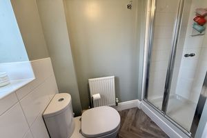 En-suite- click for photo gallery